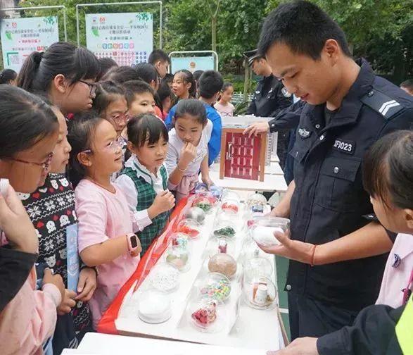 江教在线微信公众号，教育新时代的数字化引领平台